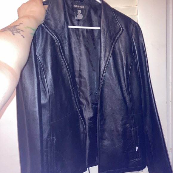 Women’s Real Leather Jacket - Picture 3 of 5